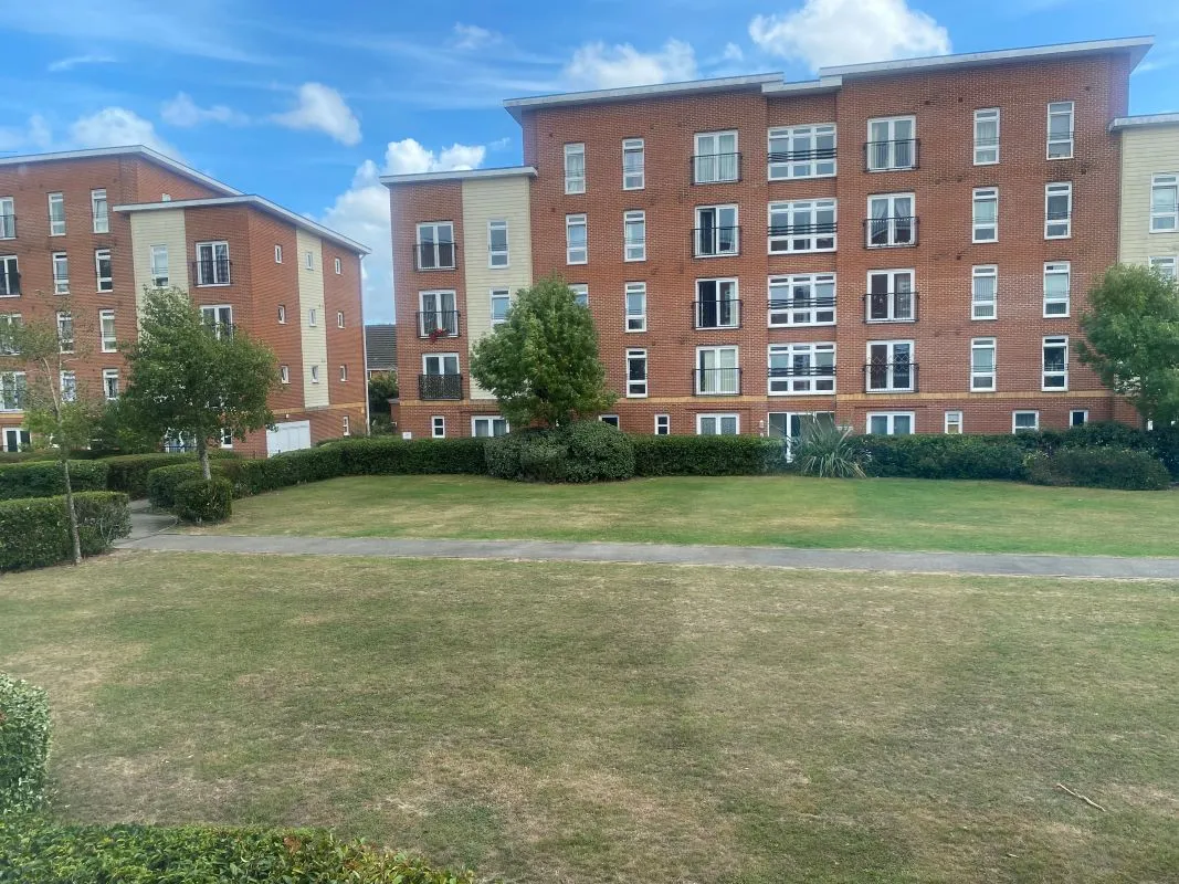 Billys Copse, Havant, Hampshire, PO9 5DJ - Online Auctions