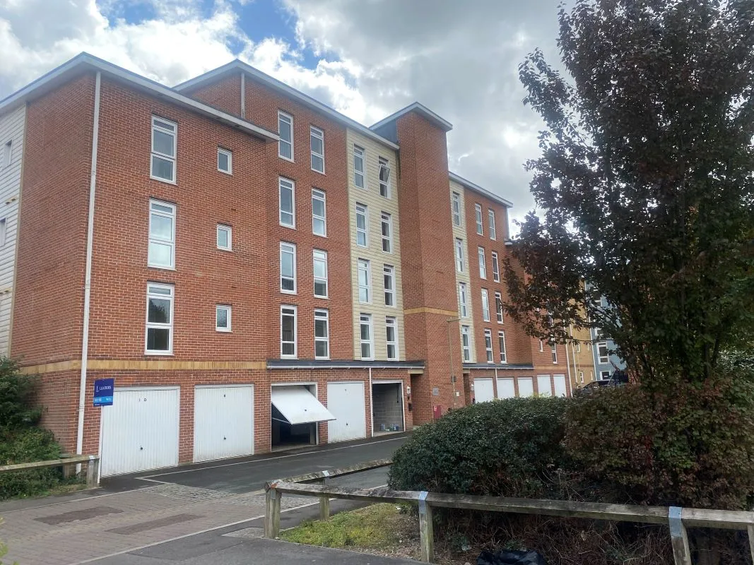 Billys Copse, Havant, Hampshire, PO9 5DJ - Online Auctions