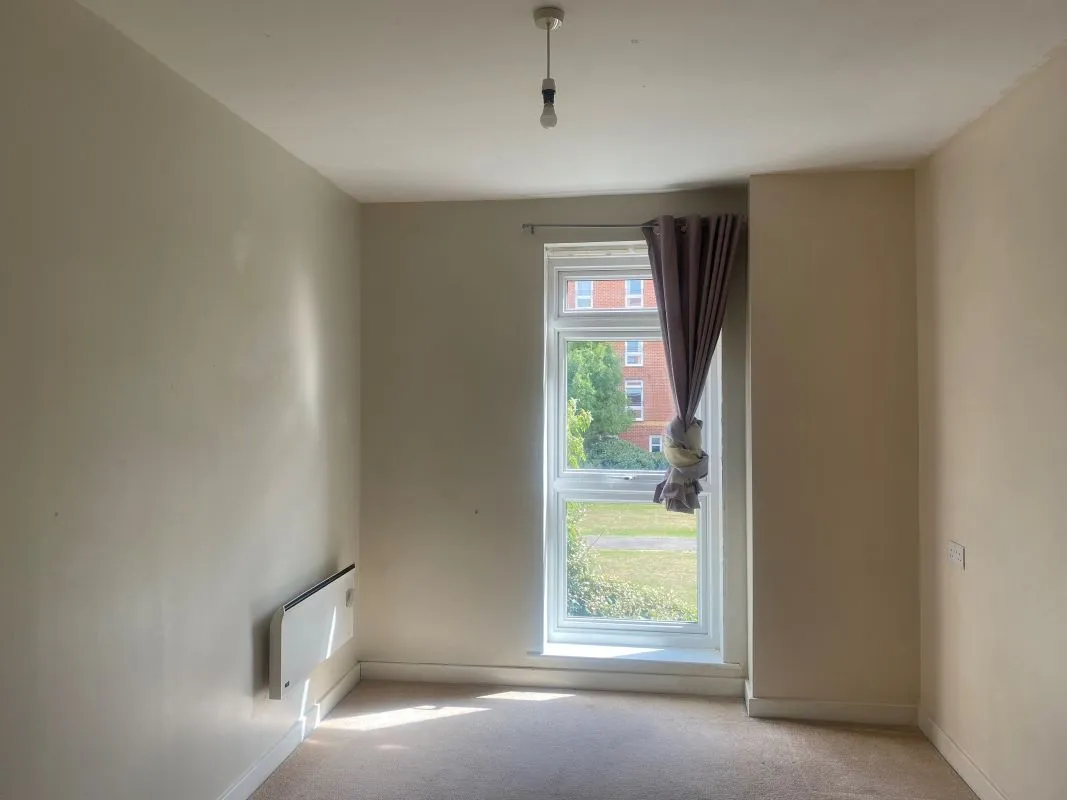 Billys Copse, Havant, Hampshire, PO9 5DJ - Online Auctions