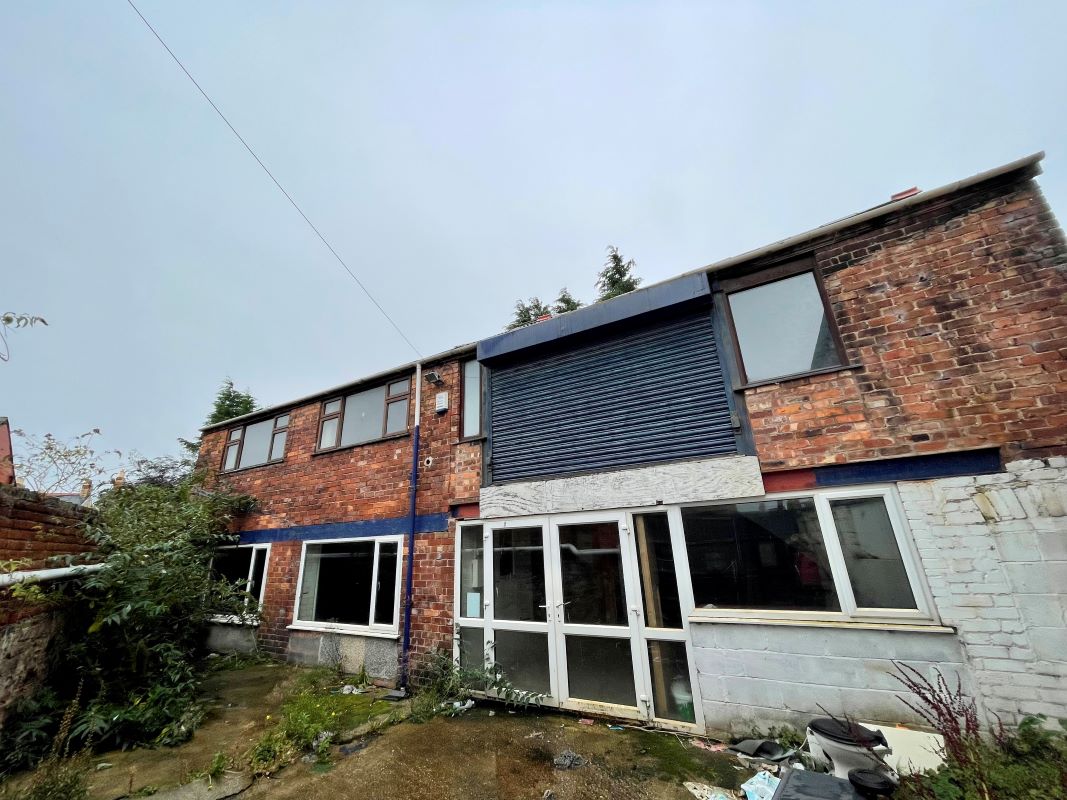 Colwyn Bay, Clwyd, LL29 8ER - Online Auctions