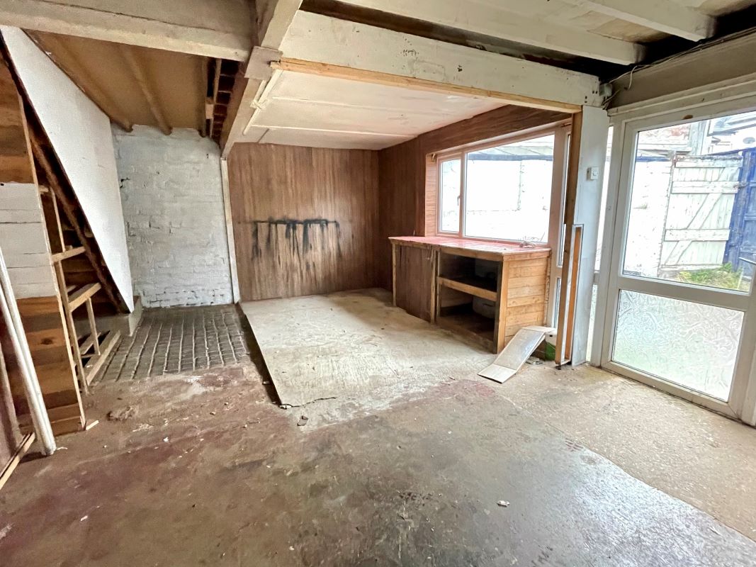 Colwyn Bay, Clwyd, LL29 8ER - Online Auctions