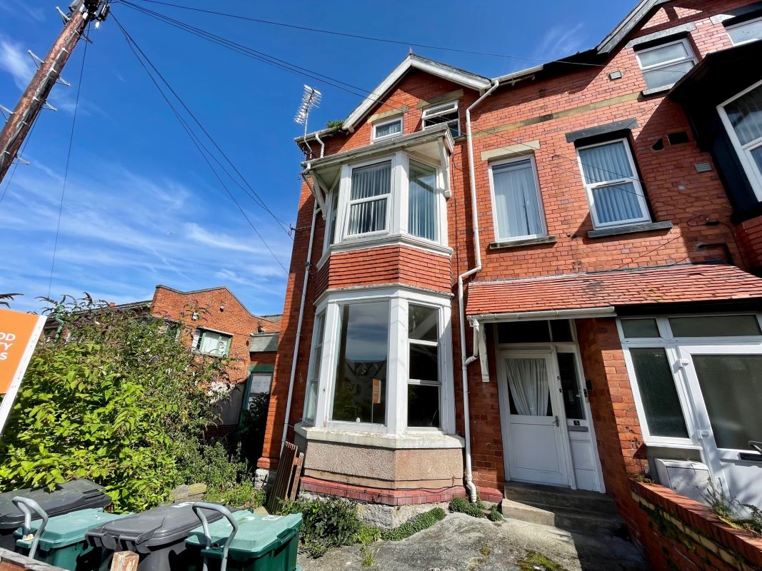 5 York Road, Colwyn Bay, Clwyd, LL29 7ED - Online Auctions