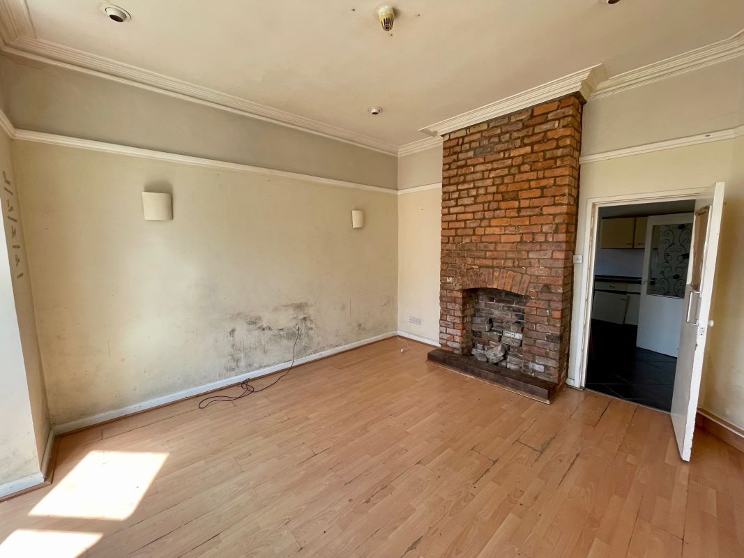 5 York Road, Colwyn Bay, Clwyd, LL29 7ED - Online Auctions