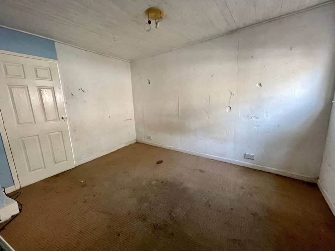 5 York Road, Colwyn Bay, Clwyd, LL29 7ED - Online Auctions