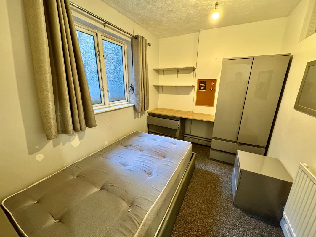 Bangor, Gwynedd, LL57 2EU - Online Auctions