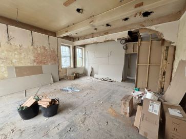 Property for Auction in Wales - 2 Swansea Road, Pontardawe, Swansea, Neath Port Talbot SA8 4AB