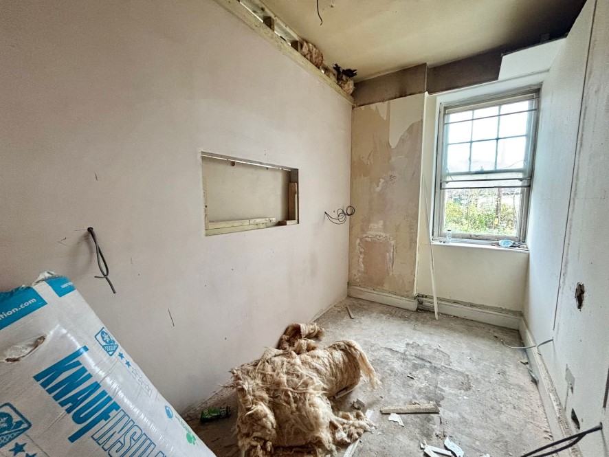Property for Auction in Wales - 2 Swansea Road, Pontardawe, Swansea, Neath Port Talbot SA8 4AB