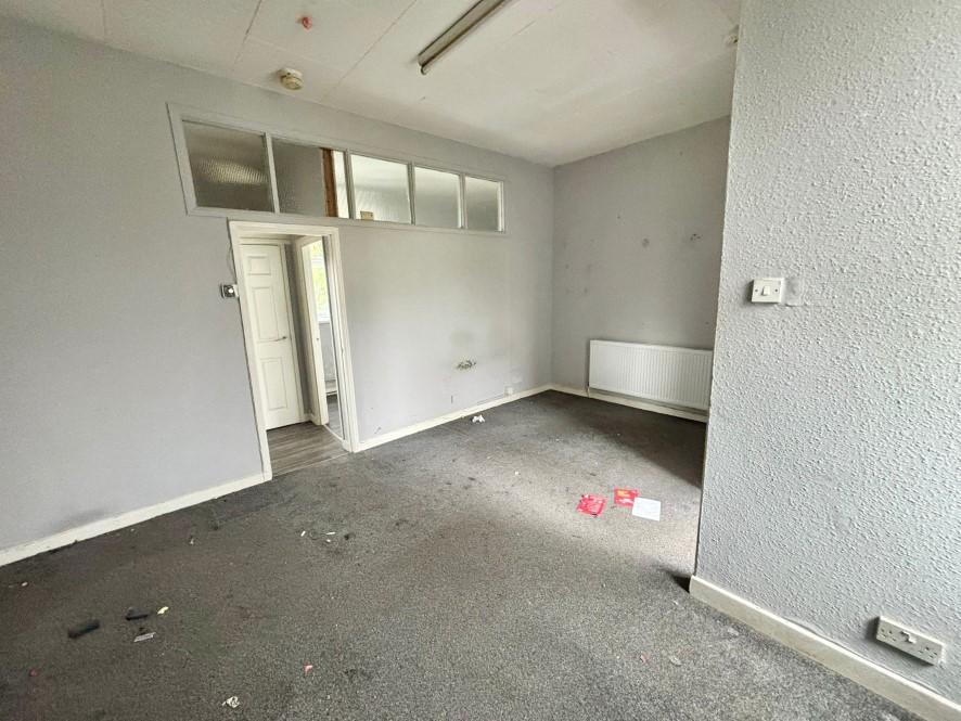Property for Auction in Wales - 2 Swansea Road, Pontardawe, Swansea, Neath Port Talbot SA8 4AB
