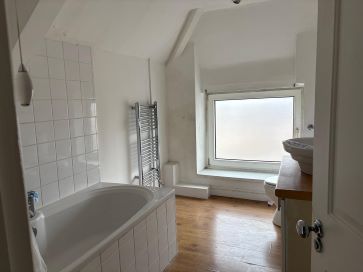 Property for Auction in Wales - Flat 2, 33 Moor Street, Chepstow, Monmouthshire NP16 5DD