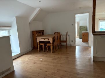 Property for Auction in Wales - Flat 2, 33 Moor Street, Chepstow, Monmouthshire NP16 5DD