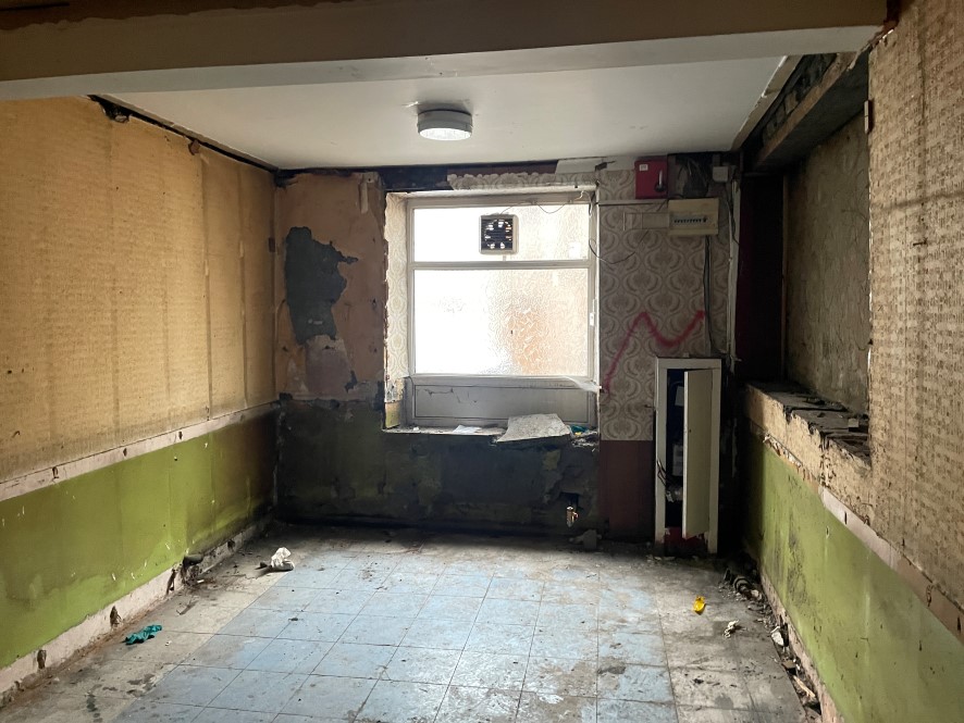 Property for Auction in Wales - 118-120 Court Street, Tonypandy, Rhondda Cynon Taff CF40 2RN
