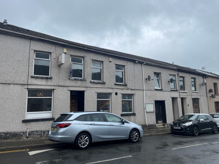 Property for Auction in Wales - 118-120 Court Street, Tonypandy, Rhondda Cynon Taff CF40 2RN