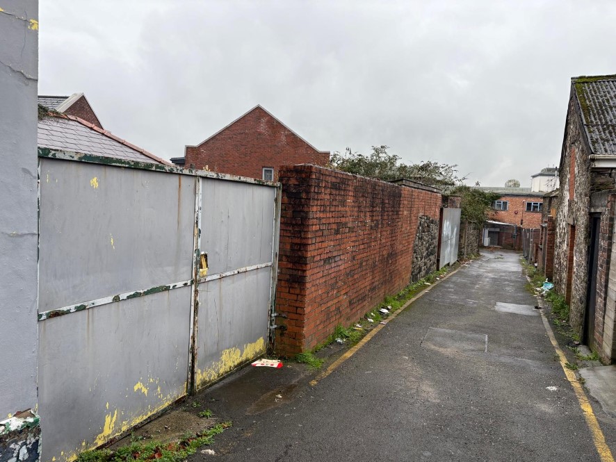 Property for Auction in Wales - The Lemon Tree, 2 Prospect Place, Llanelli SA15 3PT