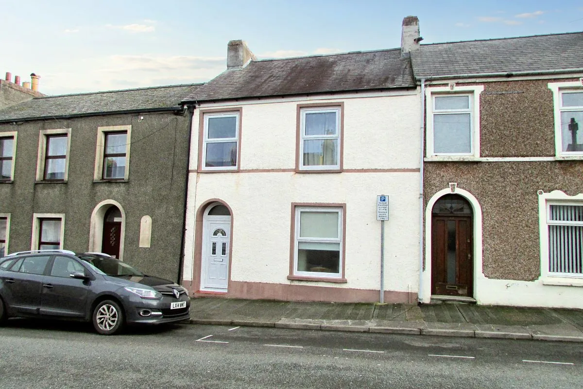 Pembroke Dock, Pembrokeshire, SA72 6DJ - Online Auctions