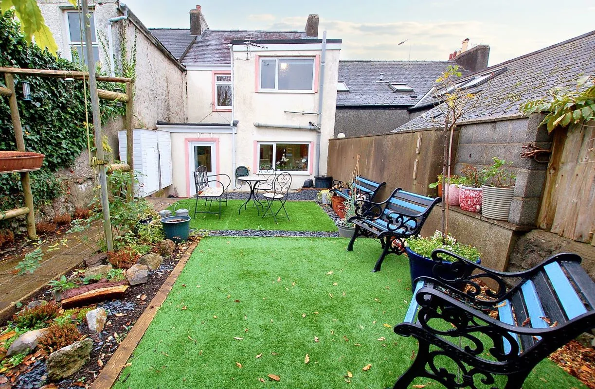 Pembroke Dock, Pembrokeshire, SA72 6DJ - Online Auctions