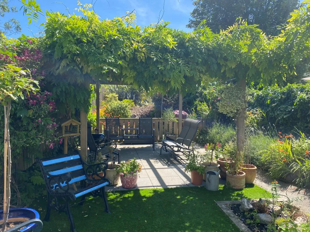 Pembroke Dock, Pembrokeshire, SA72 6DJ - Online Auctions