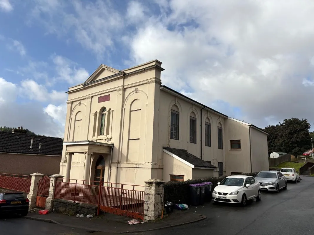 Nicholas Street, Pontypool, Torfaen, NP4 6JZ - Online Auctions