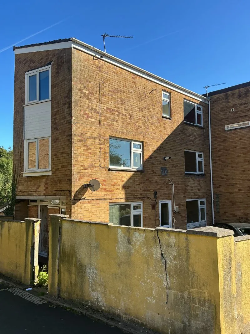 Llanedeyrn, Cardiff, CF23 9PG - Online Auctions