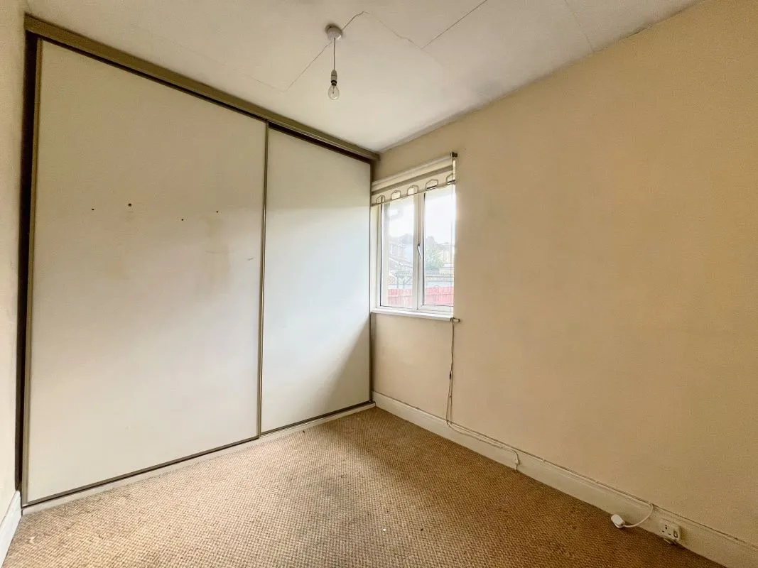 Neath, Neath Port Talbot, SA11 3UF - Online Auctions