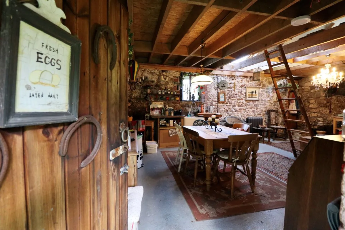 Wenallt Road, Cardiff, CF83 1NB - Online Auctions