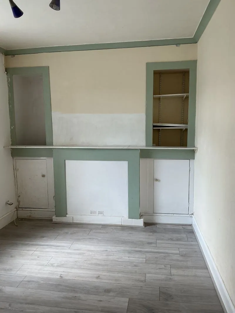 Gorseinon, Swansea, SA4 4AF - Online Auctions
