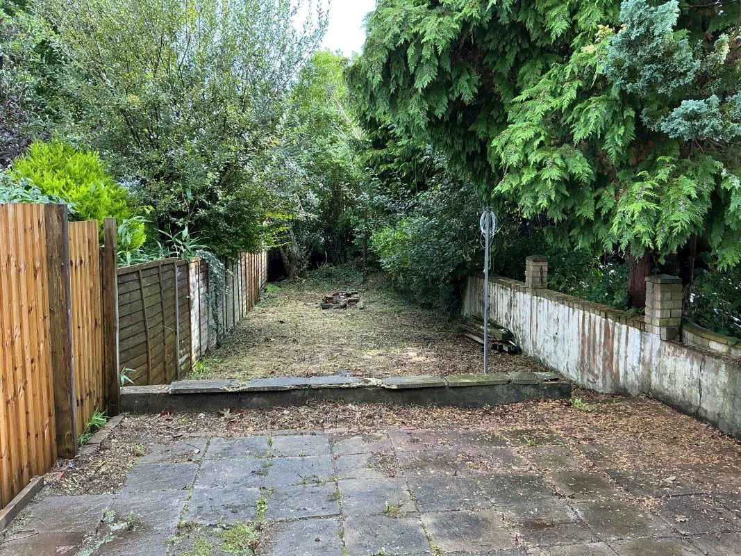 Gorseinon, Swansea, SA4 4AF - Online Auctions