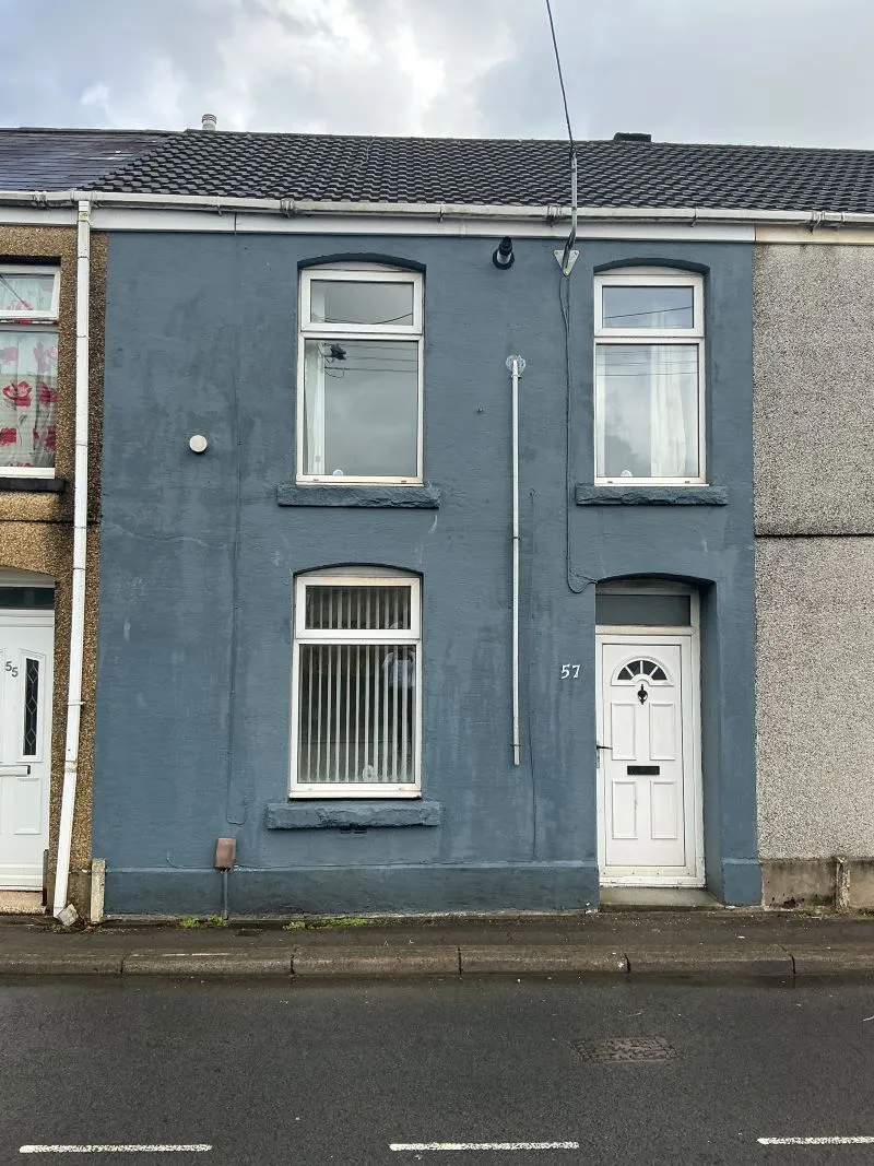 Gorseinon, Swansea, SA4 4AF - Online Auctions
