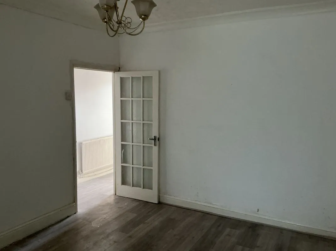 Gorseinon, Swansea, SA4 4AF - Online Auctions