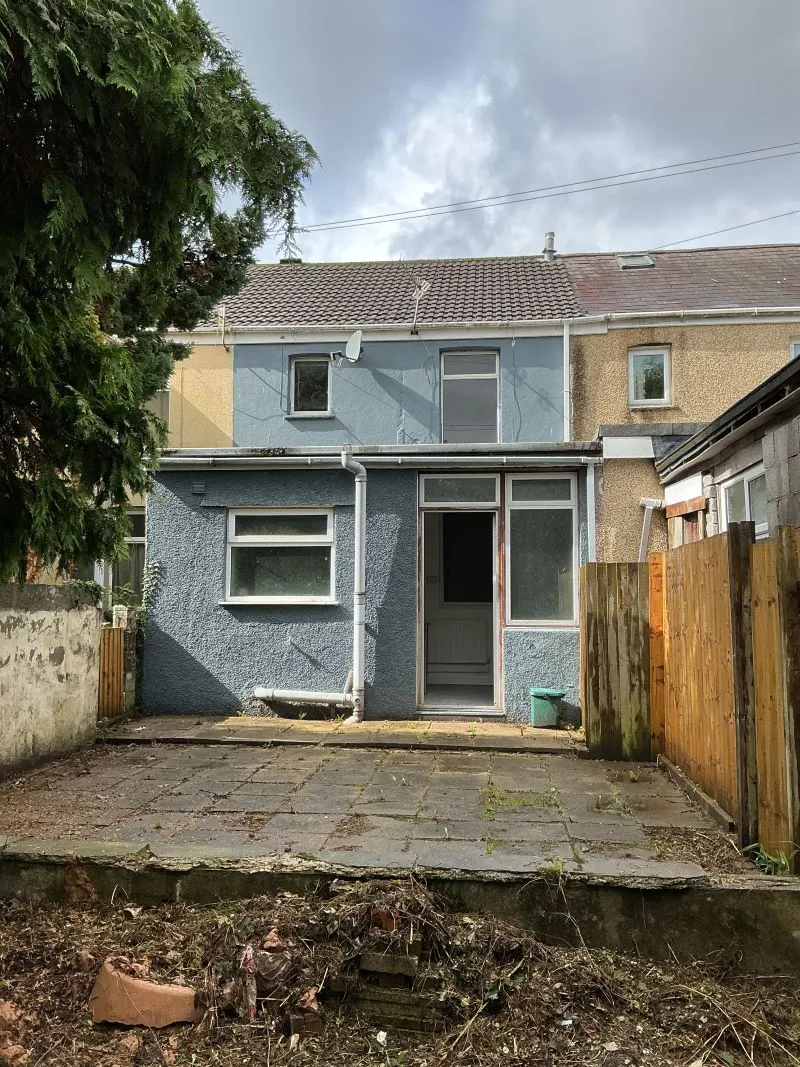 Gorseinon, Swansea, SA4 4AF - Online Auctions