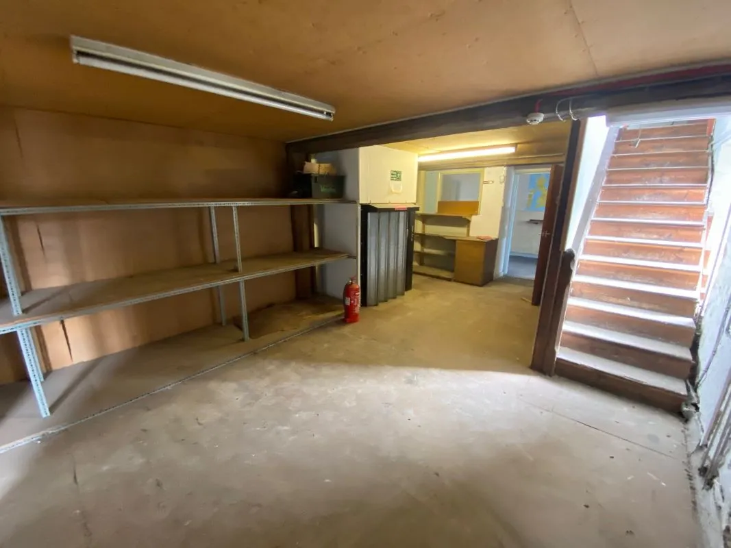 Pentrecourt Road, Llandysul, Carmarthenshire, SA44 5AP - Online Auctions