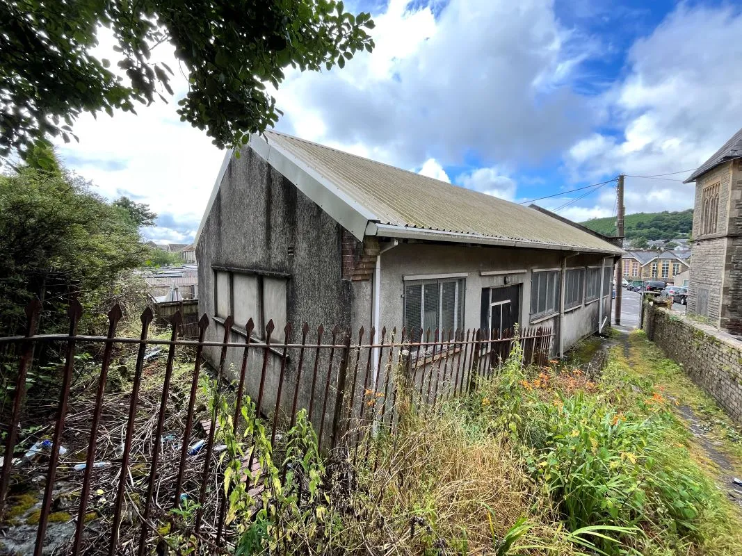 Zoar Avenue, Maesteg, Bridgend, CF34 9UT - Online Auctions