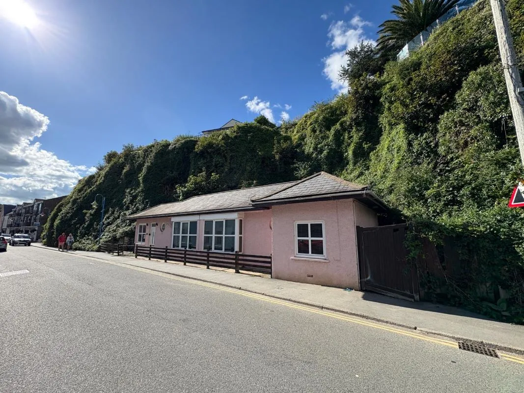 The Strand, Saundersfoot, Pembrokeshire, SA69 9ET - Online Auctions