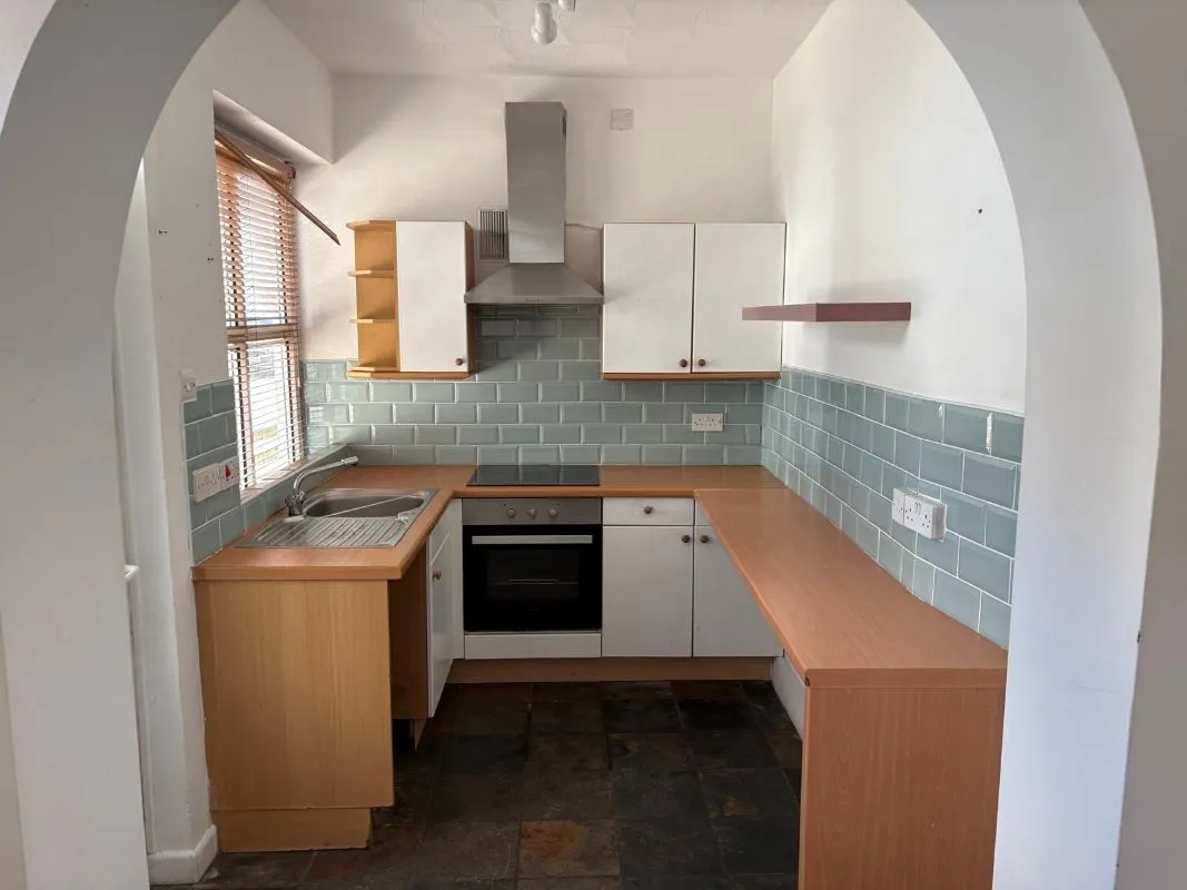 The Strand, Saundersfoot, Pembrokeshire, SA69 9ET - Online Auctions