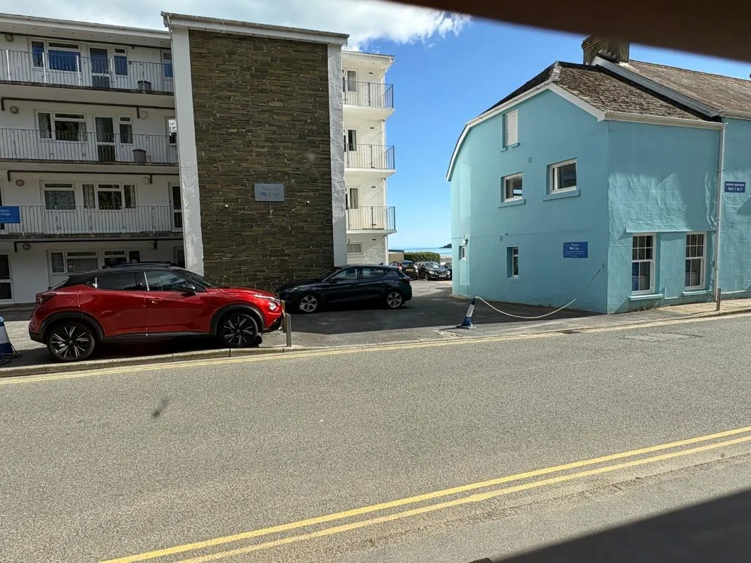 The Strand, Saundersfoot, Pembrokeshire, SA69 9ET - Online Auctions