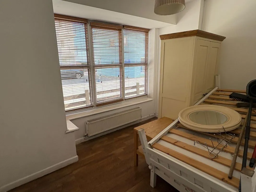 The Strand, Saundersfoot, Pembrokeshire, SA69 9ET - Online Auctions