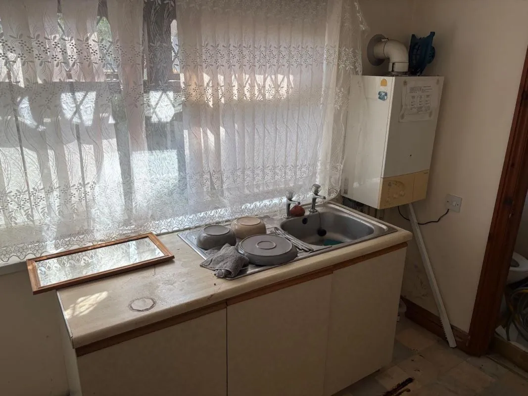 Ynysmeudwy, Swansea, SA8 4PJ - Online Auctions