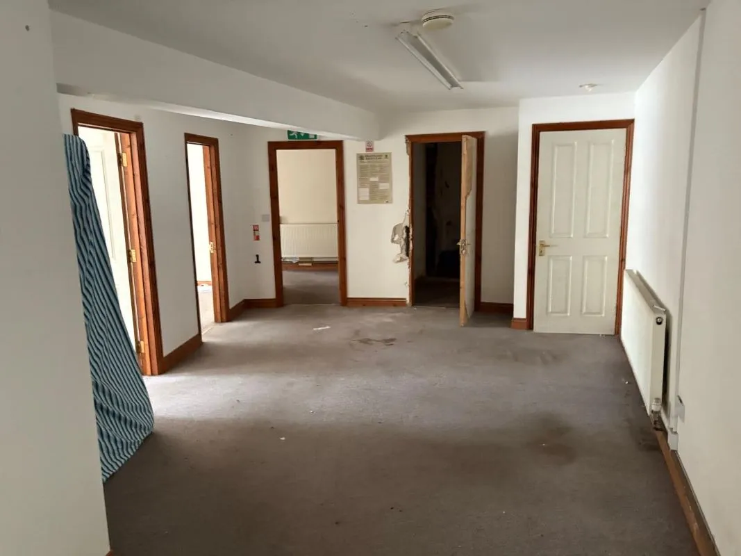 Ynysmeudwy, Swansea, SA8 4PJ - Online Auctions
