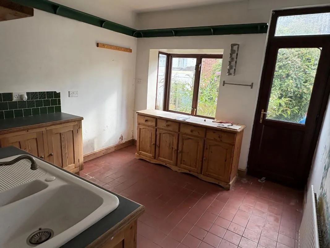 164 Corporation Road, Cardiff, CF11 7AY - Online Auctions