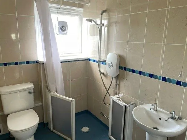 Elder Road, Baglan, SA12 8LU - Online Auctions