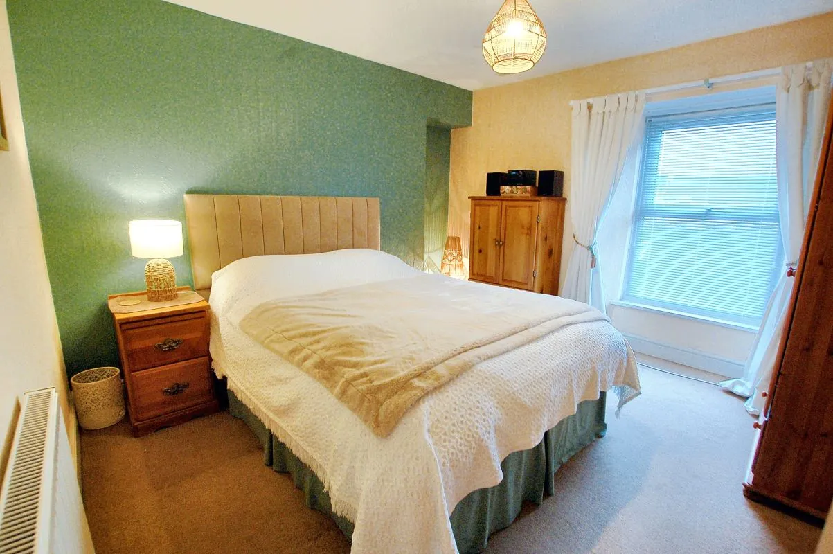 Pembroke Dock, Pembrokeshire, SA72 6DJ - Online Auctions