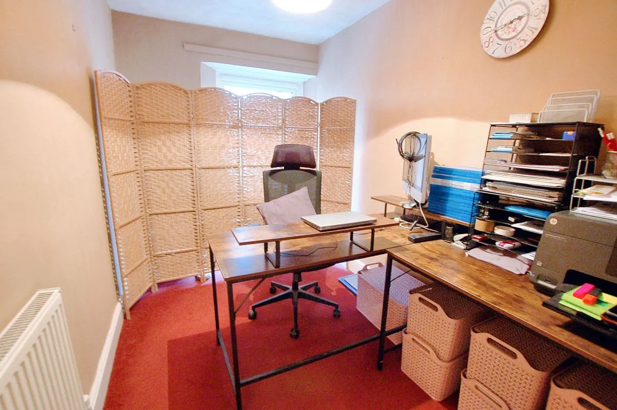 Pembroke Dock, Pembrokeshire, SA72 6DJ - Online Auctions