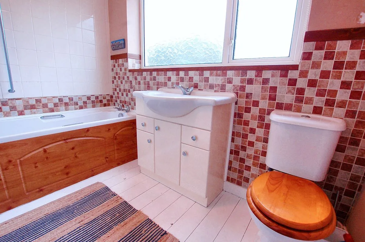 Pembroke Dock, Pembrokeshire, SA72 6DJ - Online Auctions