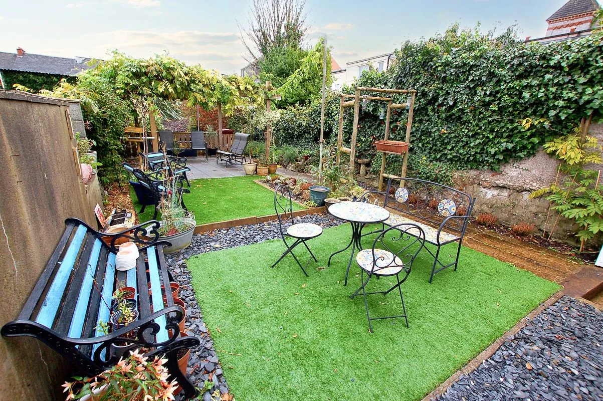 Pembroke Dock, Pembrokeshire, SA72 6DJ - Online Auctions