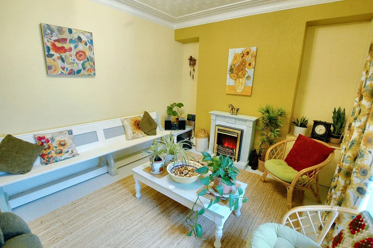 Pembroke Dock, Pembrokeshire, SA72 6DJ - Online Auctions