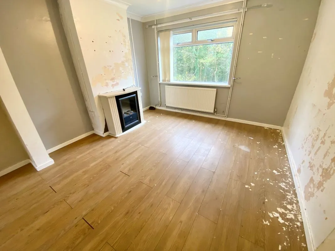 Heol Y Vagwr, clydach, Swansea, SA6 5NA - Online Auctions