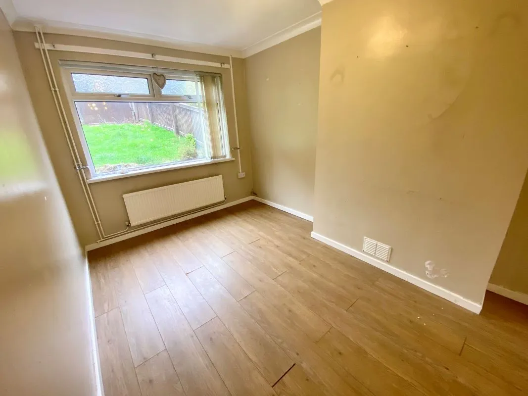 Heol Y Vagwr, clydach, Swansea, SA6 5NA - Online Auctions