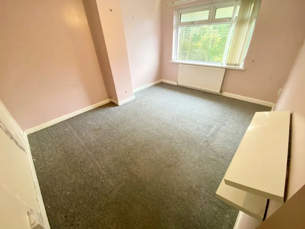 Heol Y Vagwr, clydach, Swansea, SA6 5NA - Online Auctions