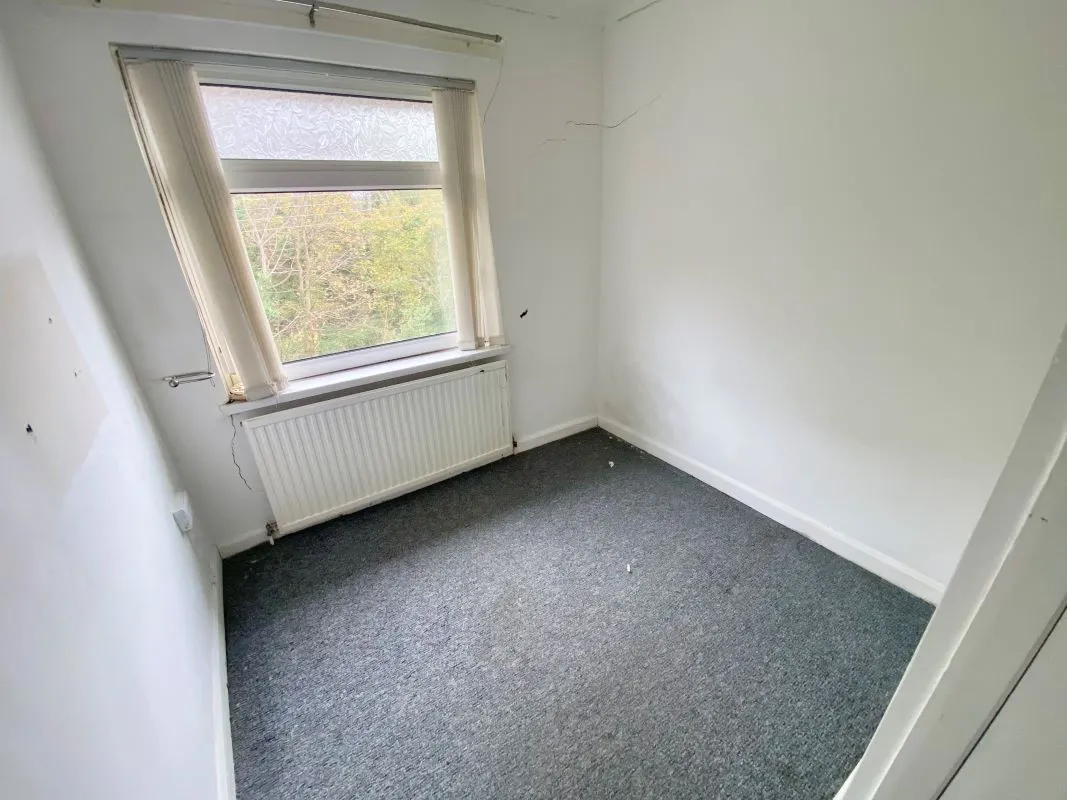 Heol Y Vagwr, clydach, Swansea, SA6 5NA - Online Auctions