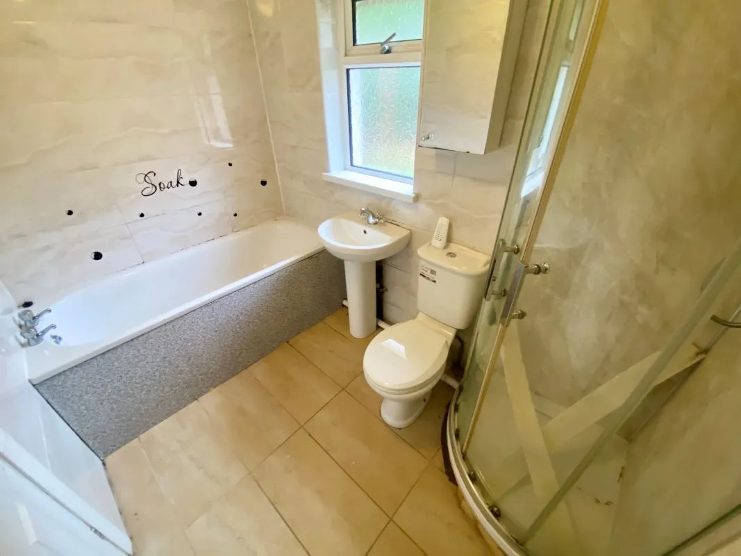 Heol Y Vagwr, clydach, Swansea, SA6 5NA - Online Auctions