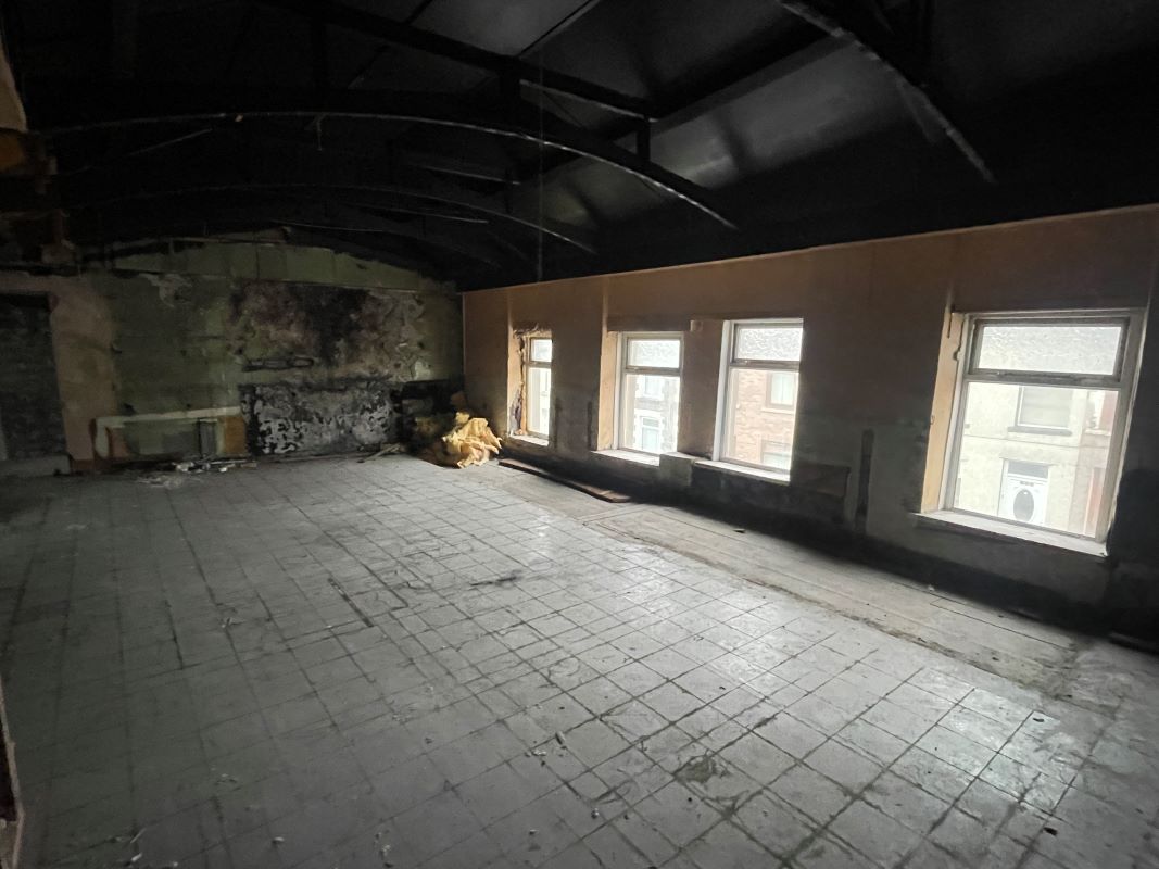 Tonypandy, Mid Glamorgan, CF40 2RN - Online Auctions
